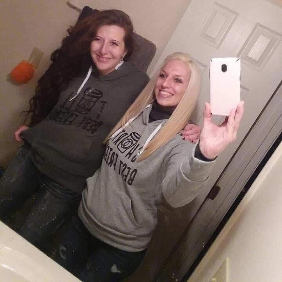 Meet your Posher, Laura - Picture 1 of 1